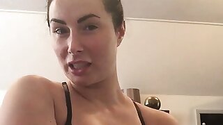 Ample backside shaking twerk JOI homemade booty video with Paige Turnah HOT HOT HOT